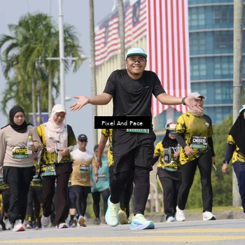 Runner Photo 6542136
