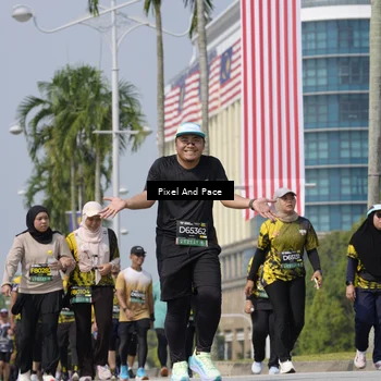 Runner Photo 6542143