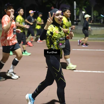 Runner Photo 6542171
