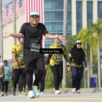 Runner Photo 6542176