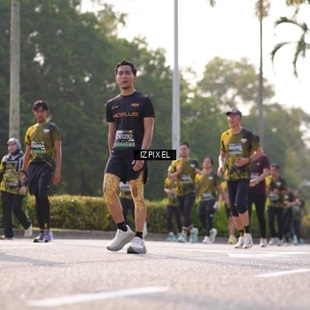 Runner Photo 6542224