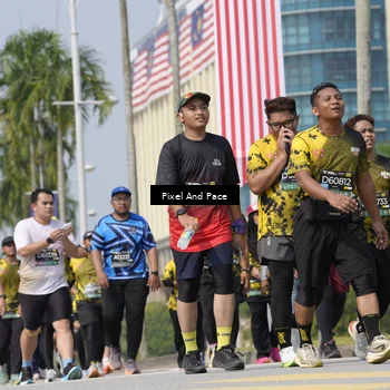 Runner Photo 6542301