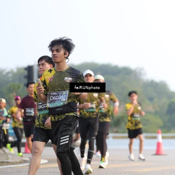 Runner Photo 6542342