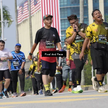 Runner Photo 6542350