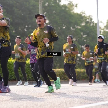 Runner Photo 6542378