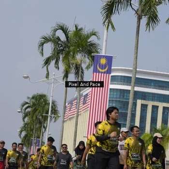 Runner Photo 6542384