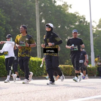 Runner Photo 6542387