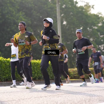 Runner Photo 6542407