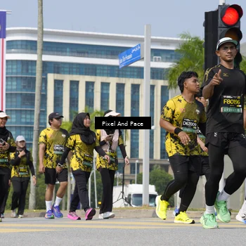 Runner Photo 6542417