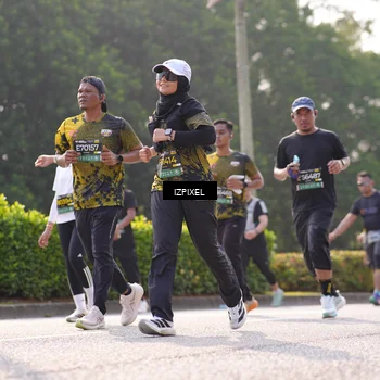 Runner Photo 6542427