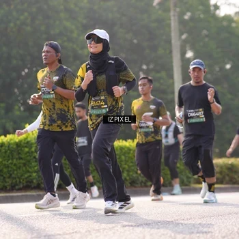 Runner Photo 6542444
