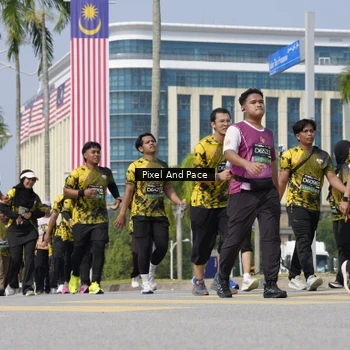 Runner Photo 6542449