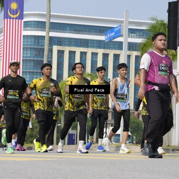 Runner Photo 6542456
