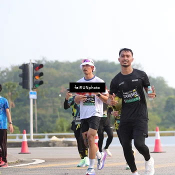 Runner Photo 6542471
