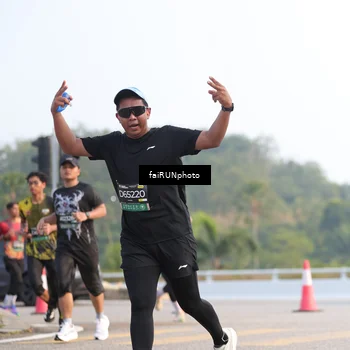 Runner Photo 6542595