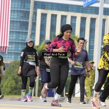 Runner Photo 6542619