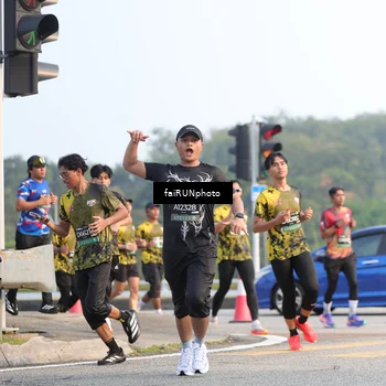 Runner Photo 6542631