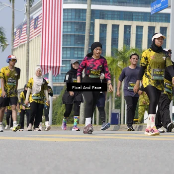 Runner Photo 6542648