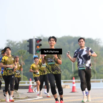 Runner Photo 6542669