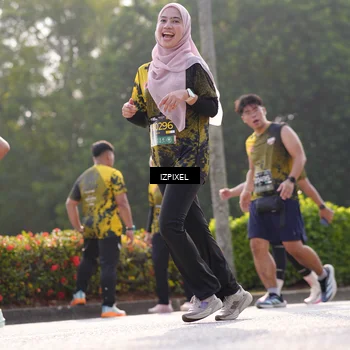 Runner Photo 6542679