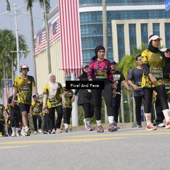 Runner Photo 6542689