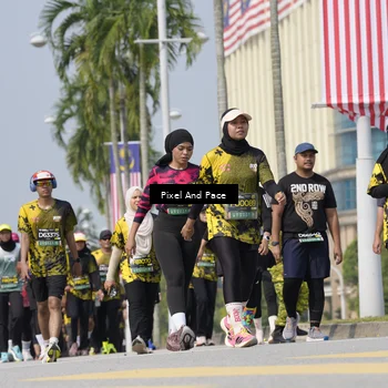 Runner Photo 6542709