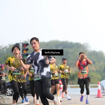 Runner Photo 6542715