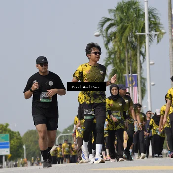 Runner Photo 6542901