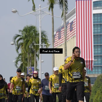 Runner Photo 6543000
