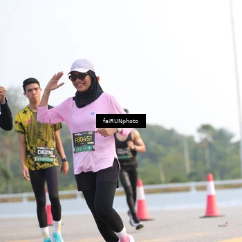 Runner Photo 6543013