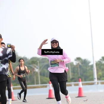Runner Photo 6543016