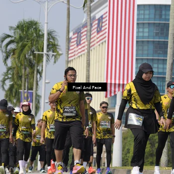 Runner Photo 6543024