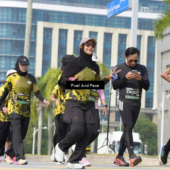 Runner Photo 6543040