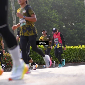 Runner Photo 6543064