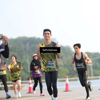Runner Photo 6543068