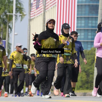Runner Photo 6543088