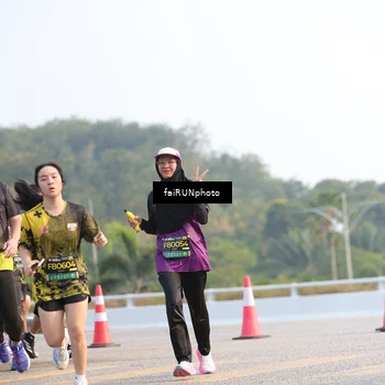 Runner Photo 6543102