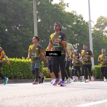 Runner Photo 6543106