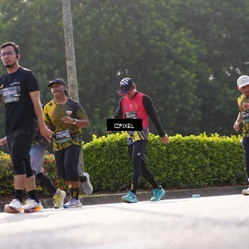 Runner Photo 6543111