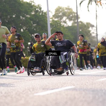 Runner Photo 6543124