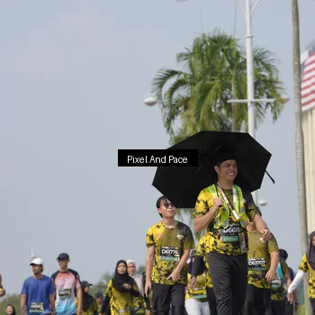 Runner Photo 6543128