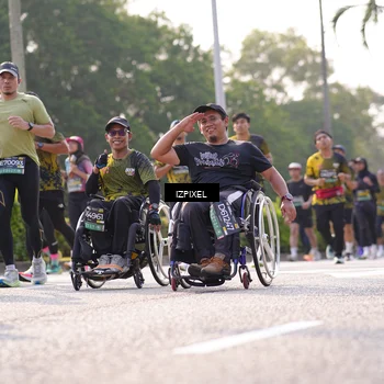 Runner Photo 6543153