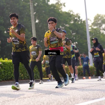 Runner Photo 6543207