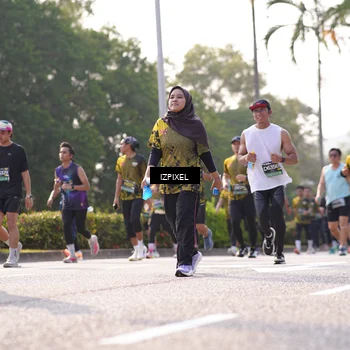 Runner Photo 6543261