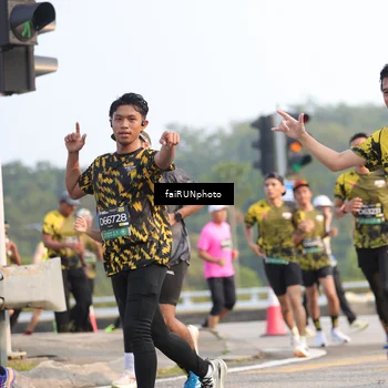 Runner Photo 6543322