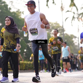 Runner Photo 6543324
