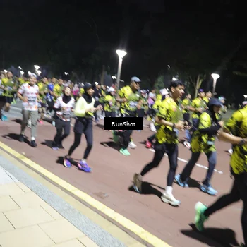 Runner Photo 6543415