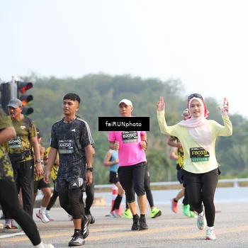 Runner Photo 6543431