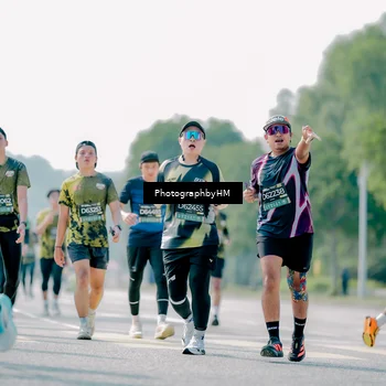 Runner Photo 6543435