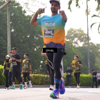 Runner Photo 6543438